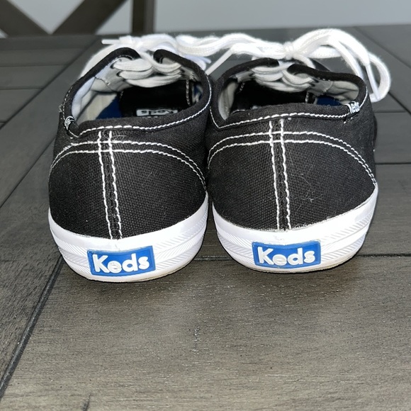 - KEDS - Picture 6 of 8
